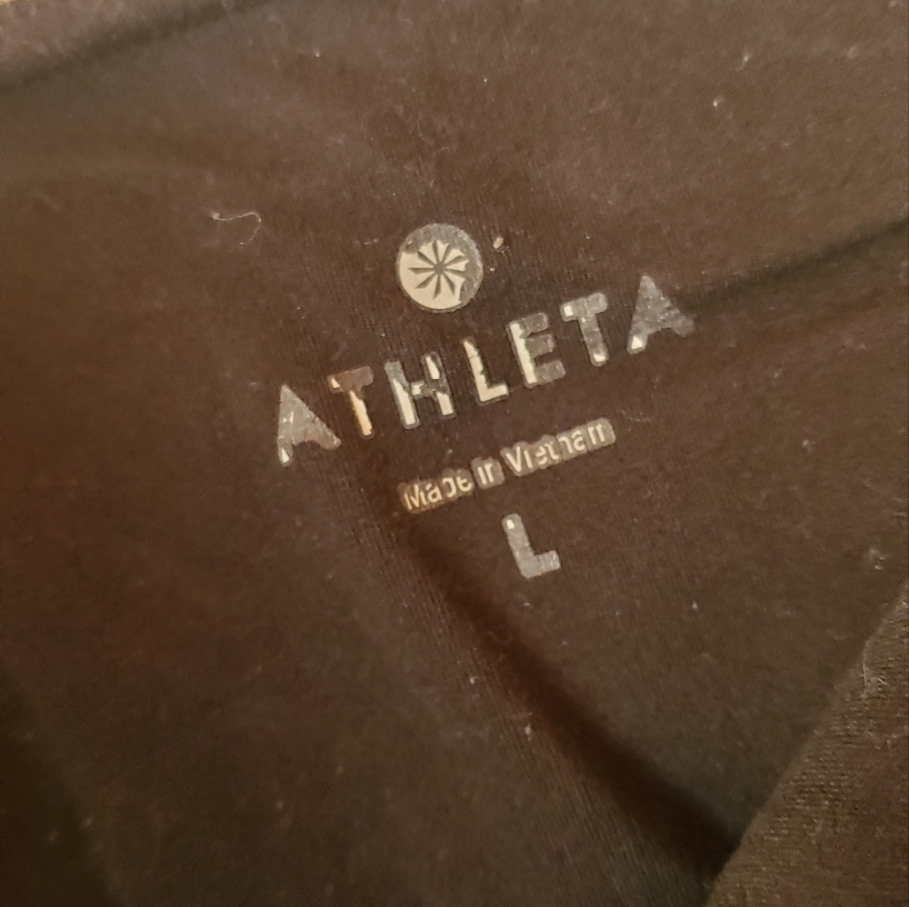Black athleta salutation leggings